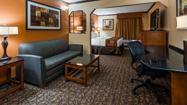 Best Western Plus Midwest Inn & Suites image 9